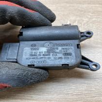 7L0907511B 0132801320  Air flap motor/actuator Volkswagen Touareg I