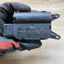 1K0907511B 0132801341  Air flap motor/actuator Volkswagen Golf V