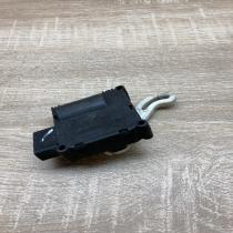 4E0820511 0132801323  Air flap motor/actuator Audi A8 S8 D3 4E