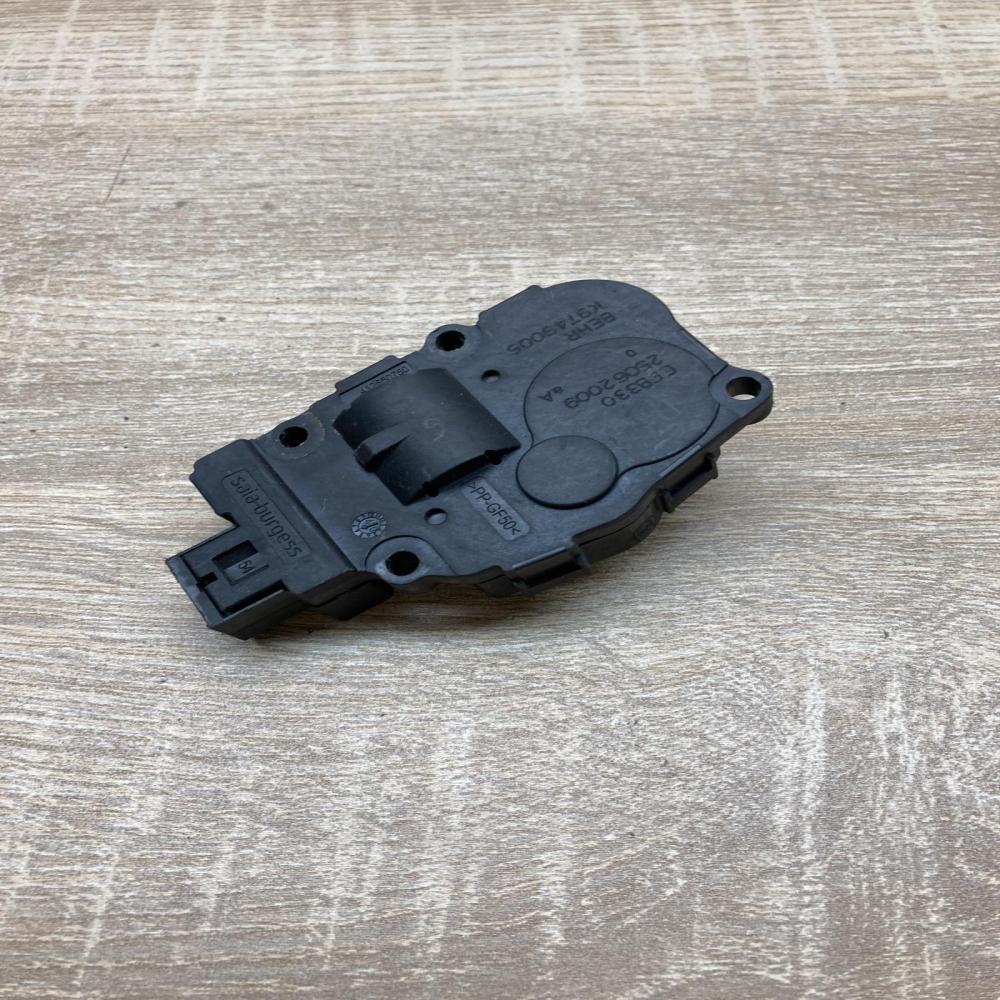 25062009 K9749005  Air flap motor/actuator Audi A5 8T 8F