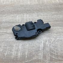 25062009 K9749005  Air flap motor/actuator Audi A5 8T 8F