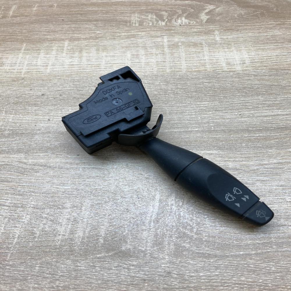 98AG 17A553 CC   Wiper control stalk Ford Focus