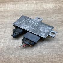 7700111525   Glow plug pre-heat relay Renault Scenic I