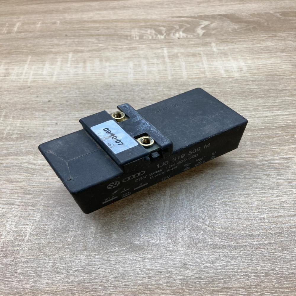 1J0919506M 104400000  Coolant fan relay Skoda Fabia Mk2 (5J)