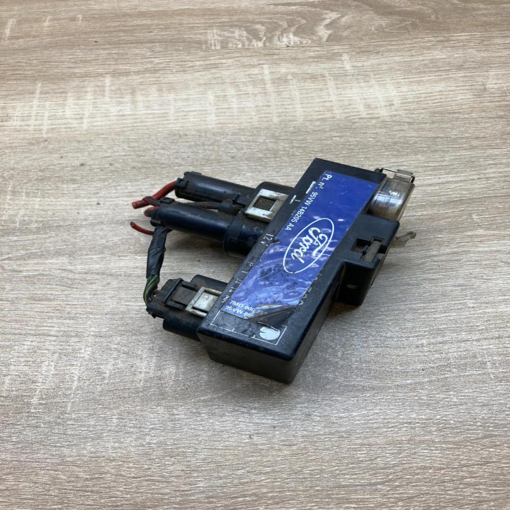 95VW 14B205 AA 7MO000317  Coolant fan relay Ford Galaxy