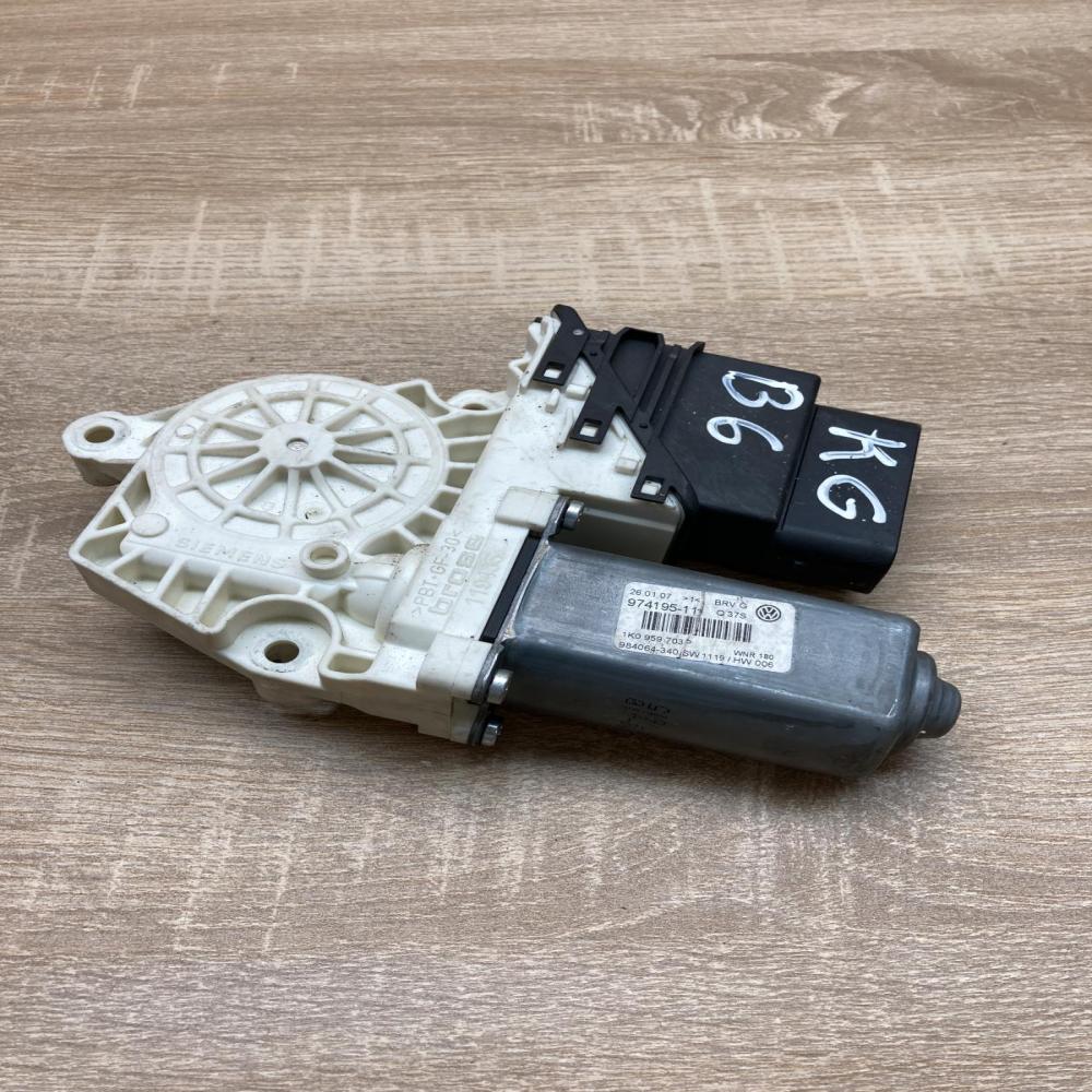 1K0959703P   Rear door window regulator motor Volkswagen PASSAT B6