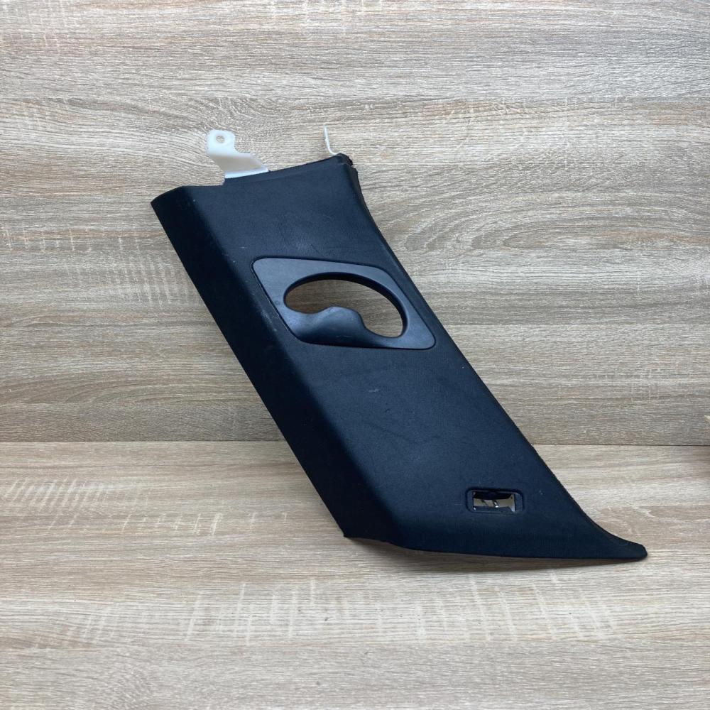 6981710 15671812  (C) pillar trim BMW X5 E70