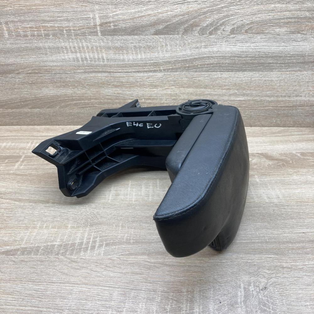 8213678   Armrest BMW 3 E46