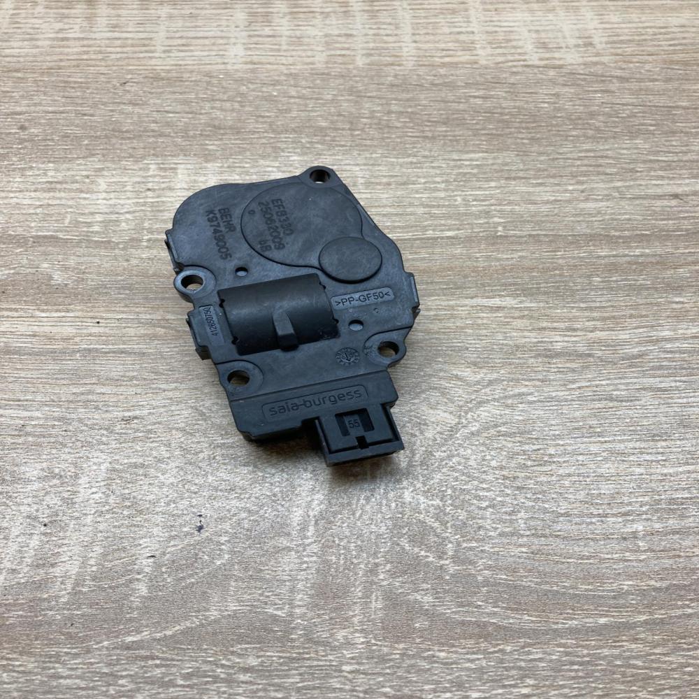 25062009 K9749005  Air flap motor/actuator BMW 5 F10 F11