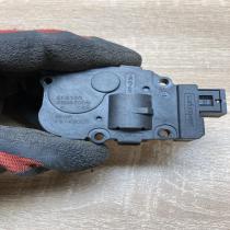 25062009 K9749005  Air flap motor/actuator BMW 5 F10 F11