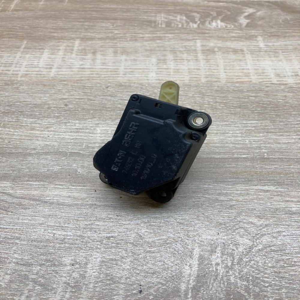 74932C 191010D  Air flap motor/actuator Volvo V70