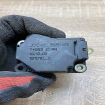 74932C 191010D  Air flap motor/actuator Volvo V70