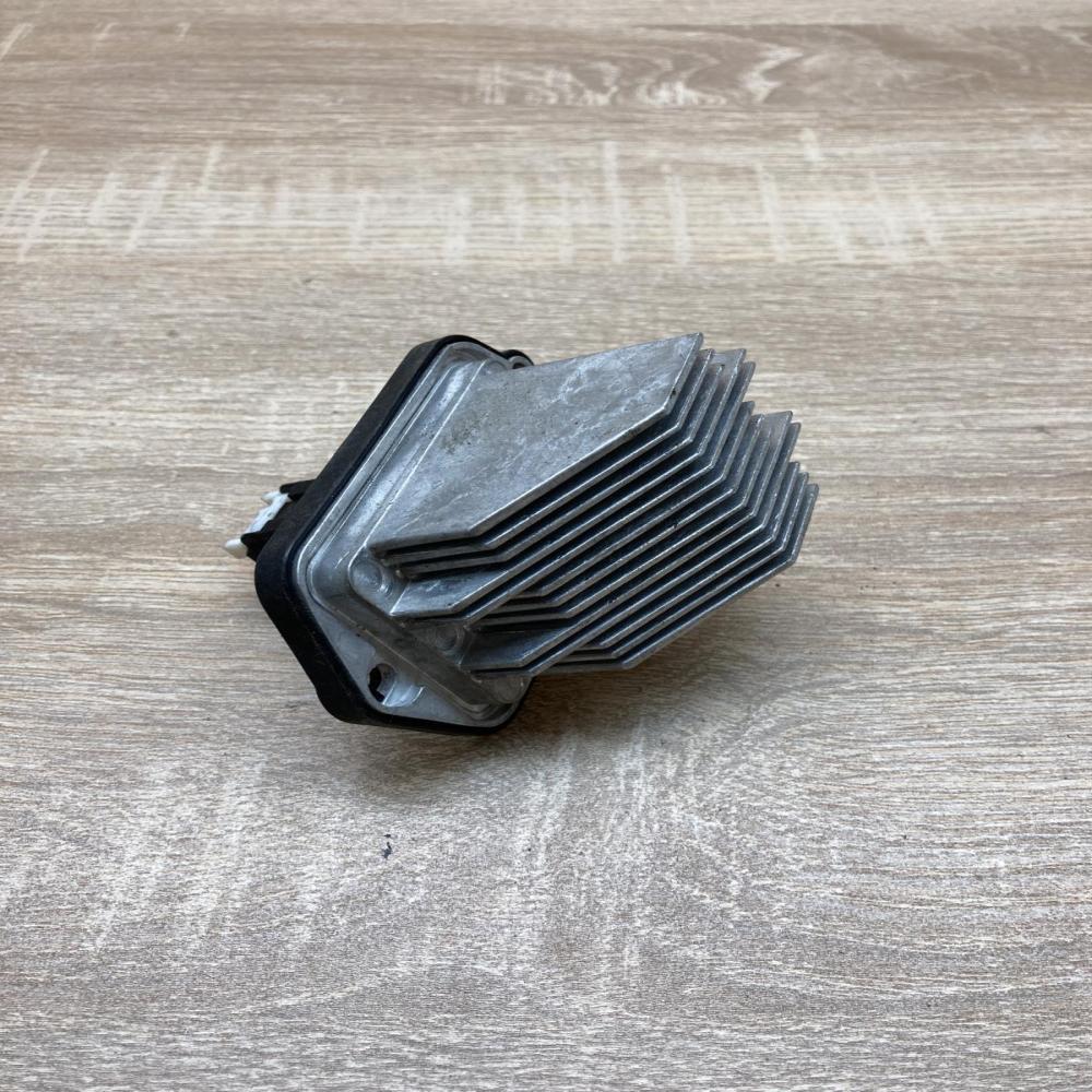 HB180GJ6A   Heater blower motor/fan resistor Mazda 6