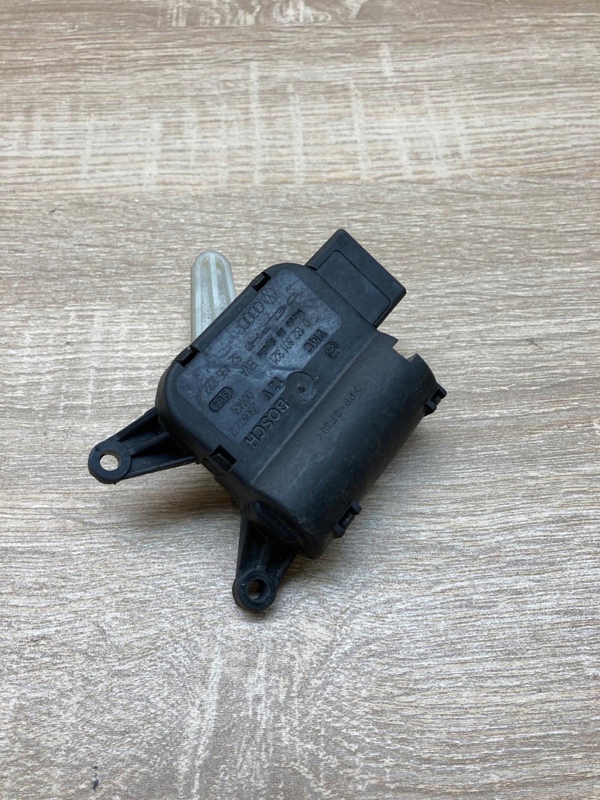 0132801321 52495222  Air flap motor/actuator Volkswagen Transporter - Caravelle