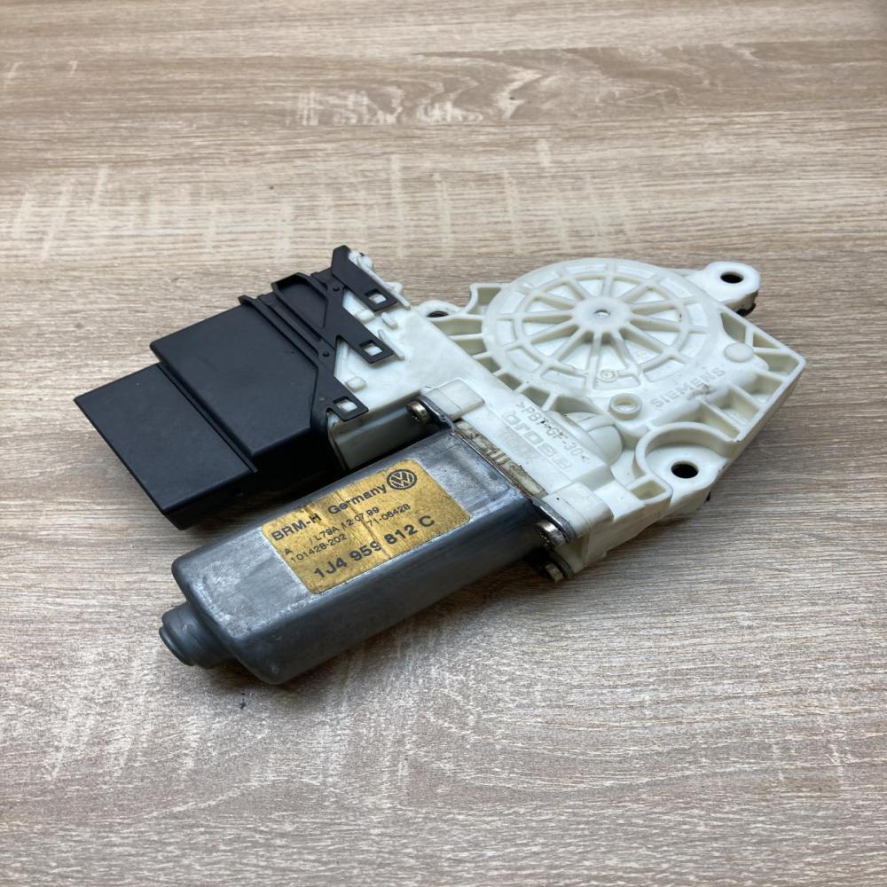 1J4959812C F005S00050  Rear door window regulator motor Volkswagen Golf IV