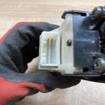 84802 05210 84820 05100  Electric window control switch Toyota Avensis T250