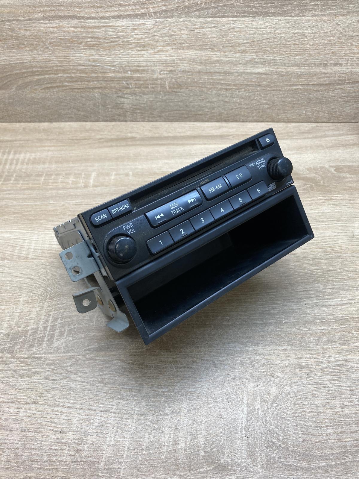 MR306775   Radio/CD/DVD/GPS head unit Mitsubishi Galant IX