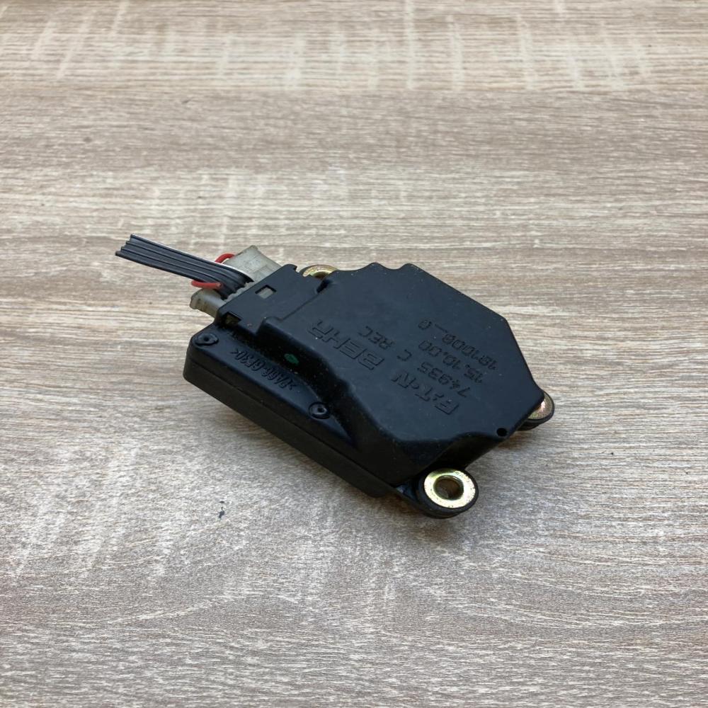 74935C 191008 C  Air flap motor/actuator Volvo V70