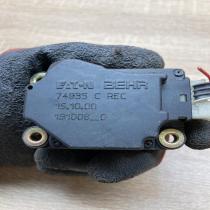 74935C 191008 C  Air flap motor/actuator Volvo V70
