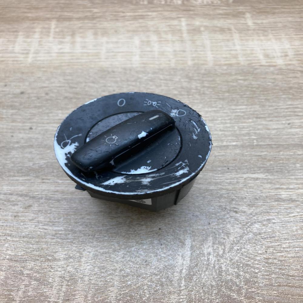 1T0941431B   Light switch Volkswagen Touran I