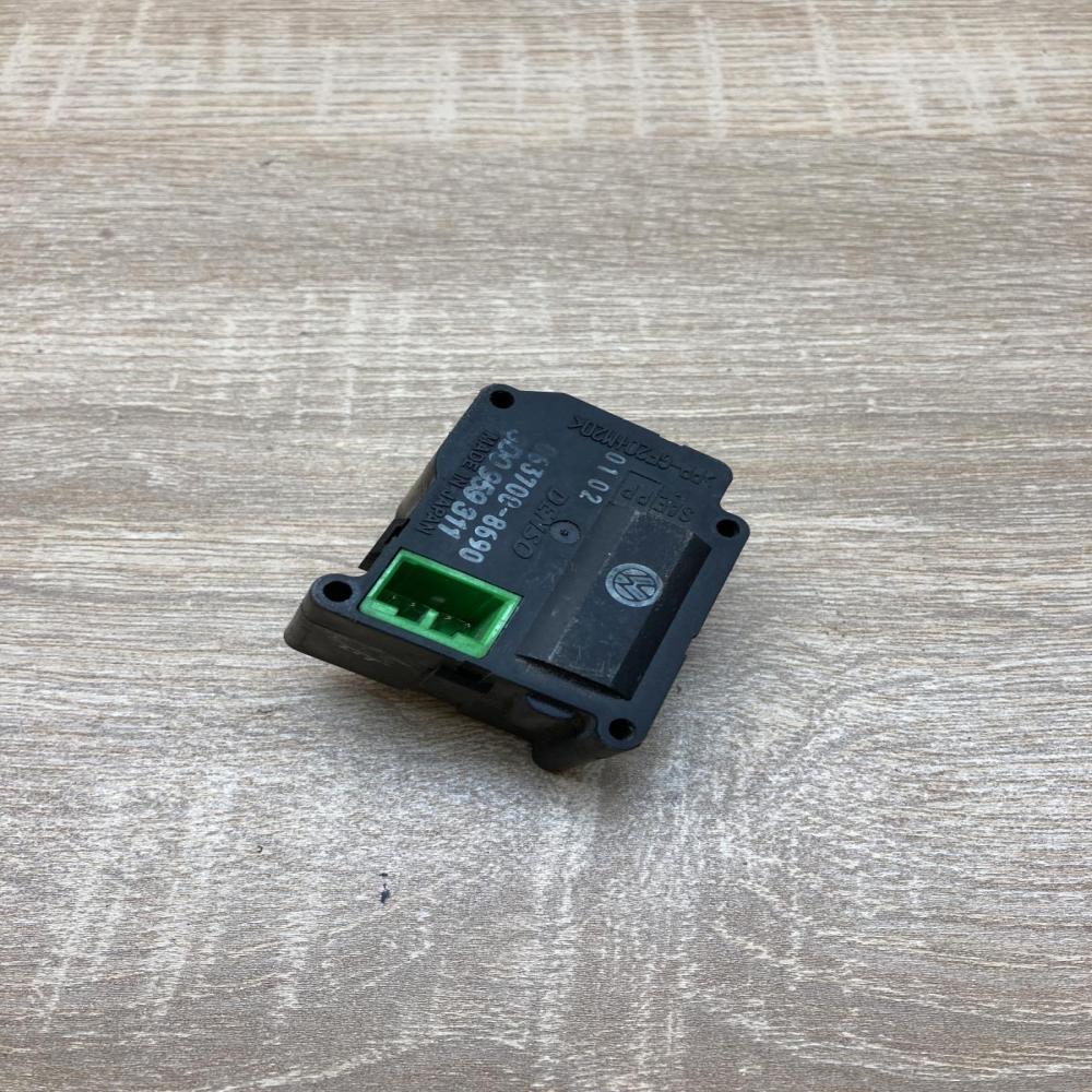 3D0959311 063700 8690  Air flap motor/actuator Volkswagen Phaeton