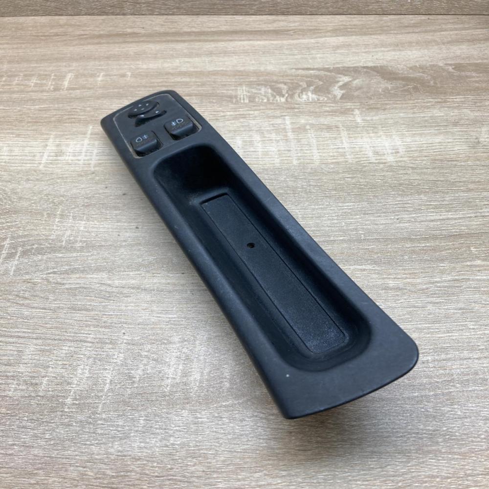 156016100   Fog light switch Alfa Romeo 156
