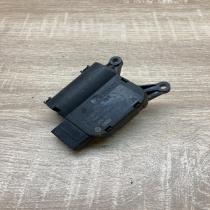 0132801363   Air flap motor/actuator Volkswagen PASSAT B6