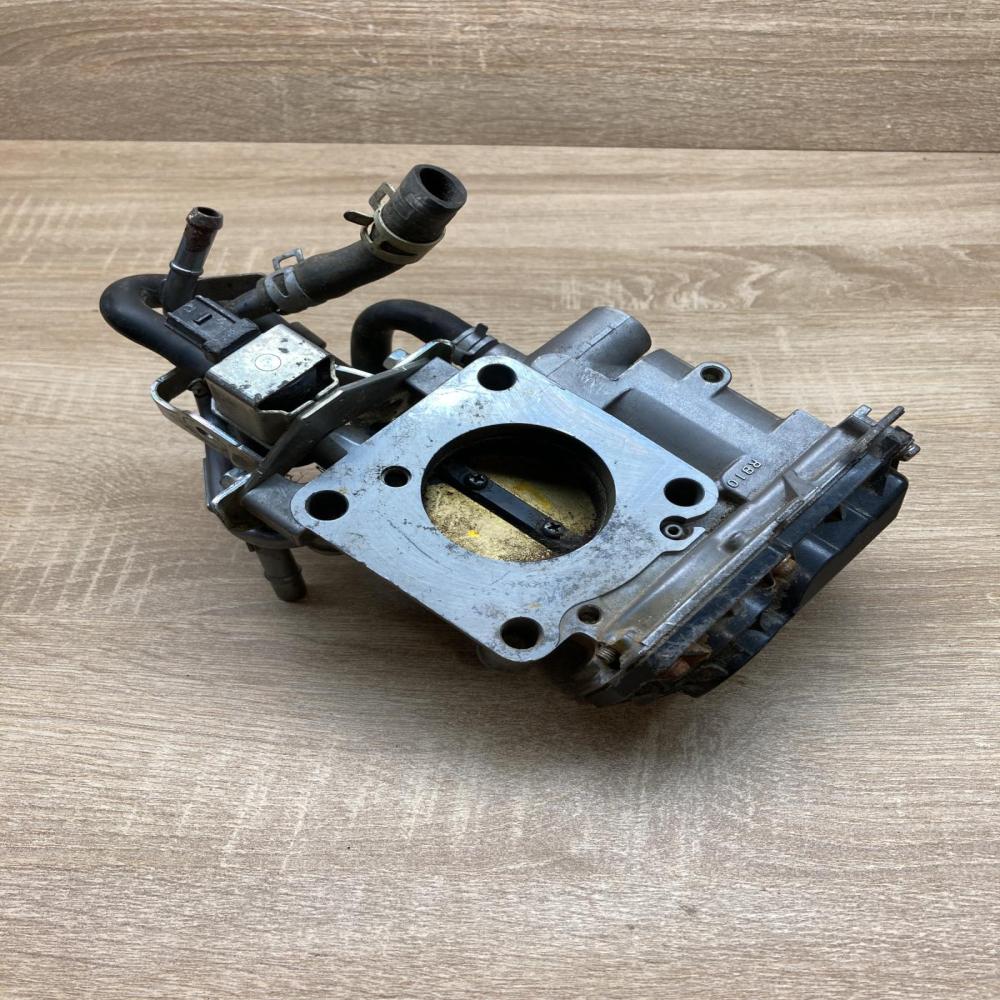 141006M21H 01147  Throttle body valve Honda Insight
