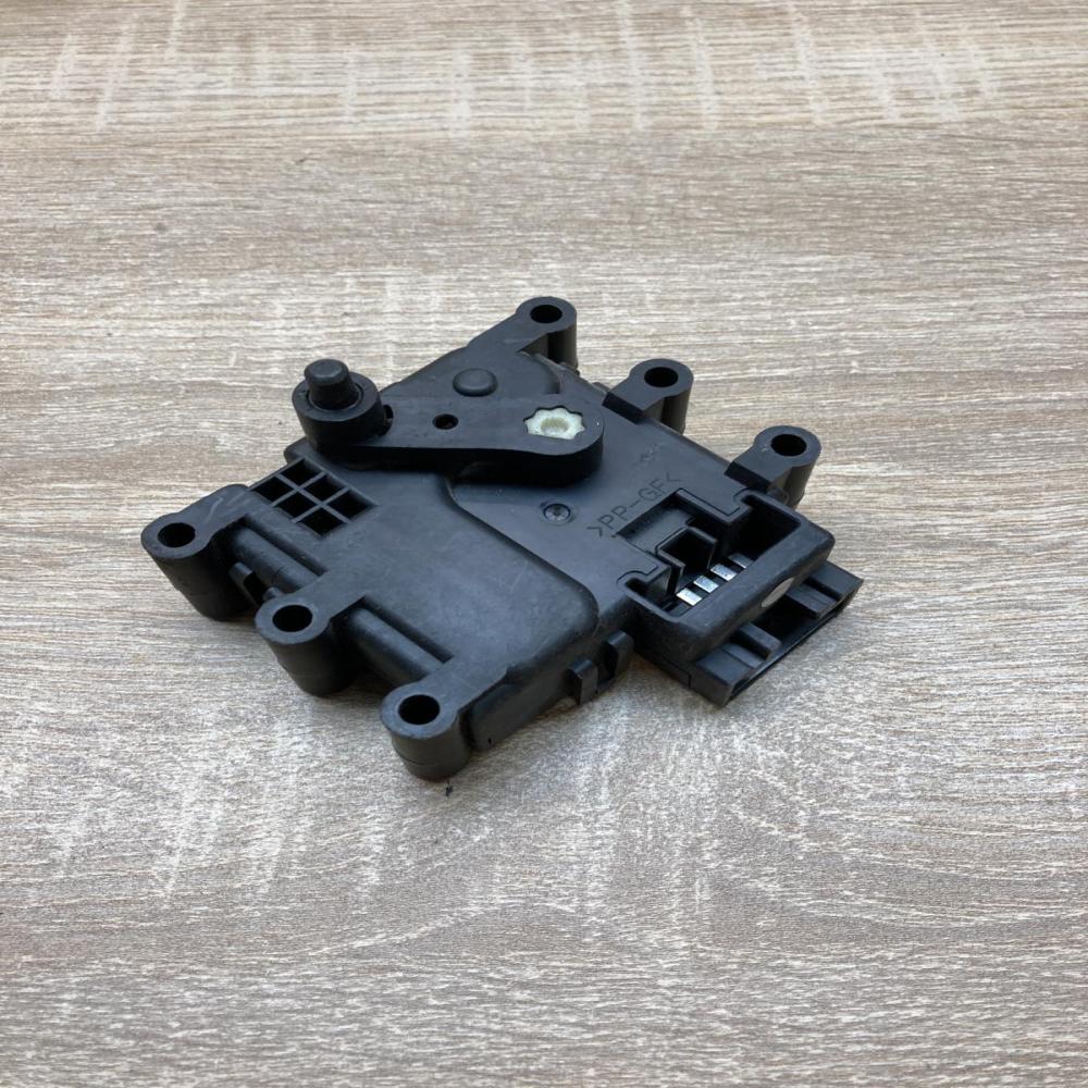 3404M   Air flap motor/actuator Mazda 6