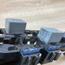 8D0937503E 1J0906381A  Other relay Audi A4 S4 B5 8D