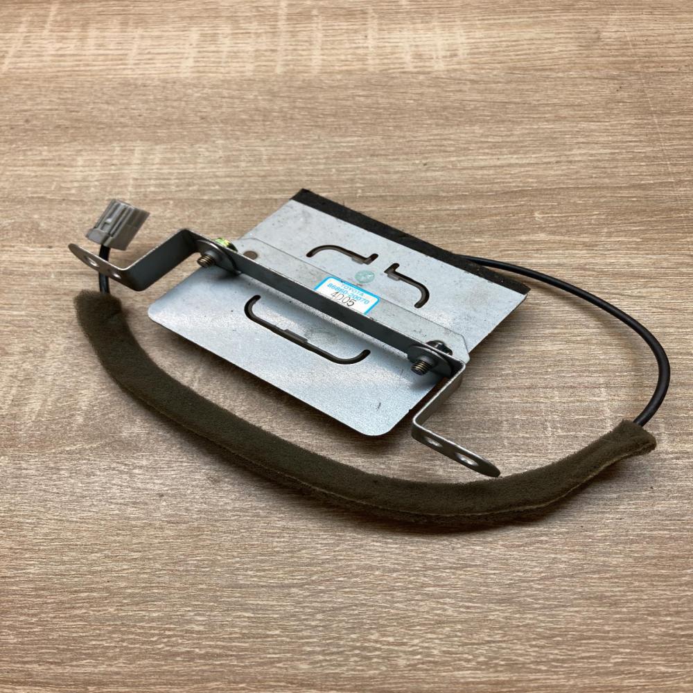 86860 20070 4D05  Aerial antenna amplifier Toyota Avensis T250