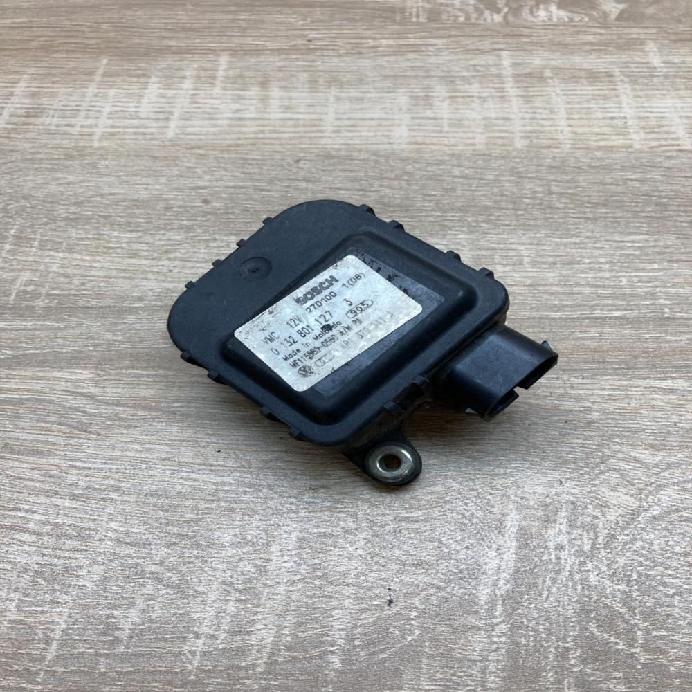 4B1820511A 0132801127  Air flap motor/actuator Audi A6 S6 C5 4B