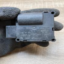 4F0820511A 0132801359  Air flap motor/actuator Audi A6 S6 C6 4F