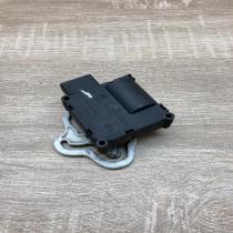 4E0820511 0132801323  Air flap motor/actuator Audi A8 S8 D3 4E