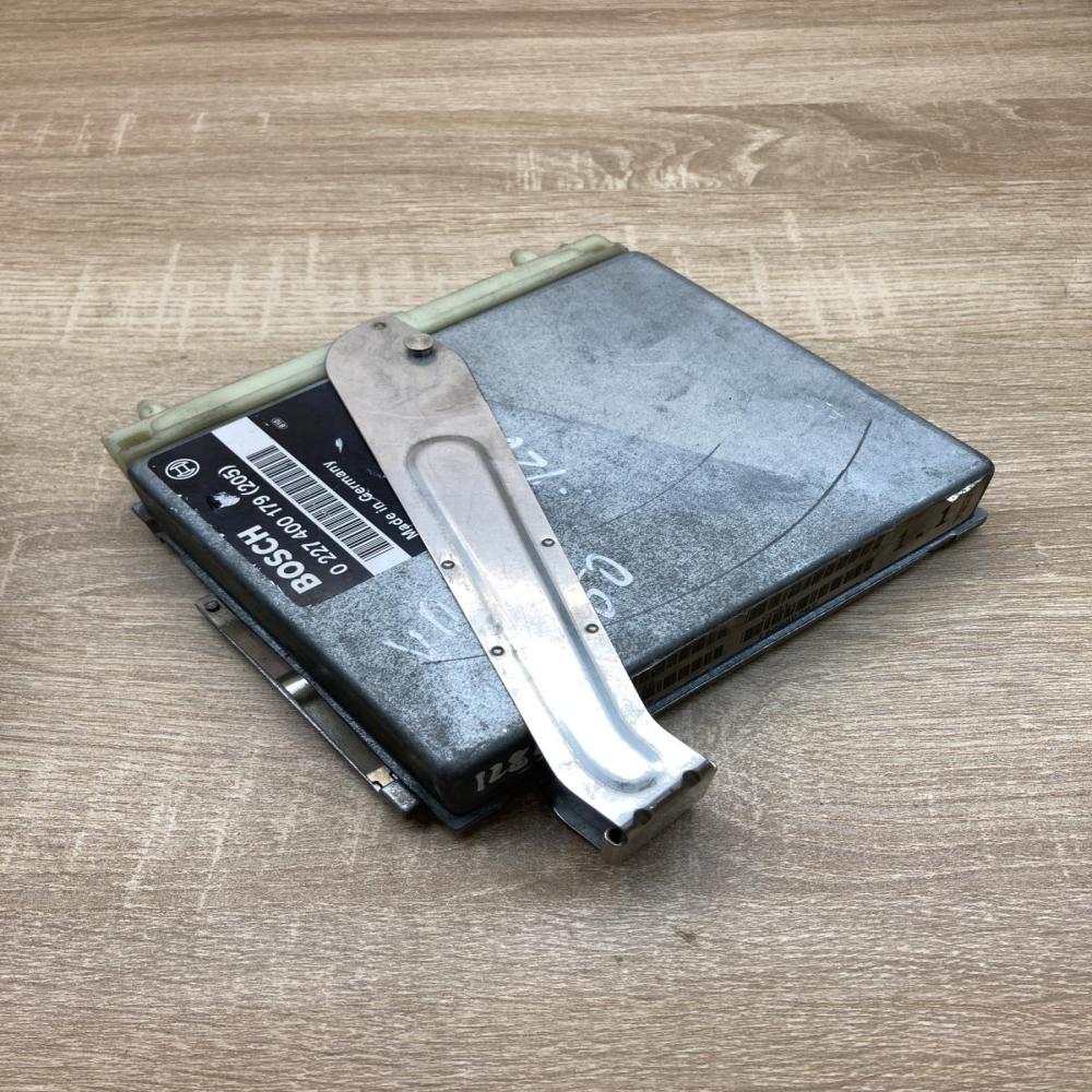 0227400179 P06842748  Engine control unit/module ECU Volvo 850