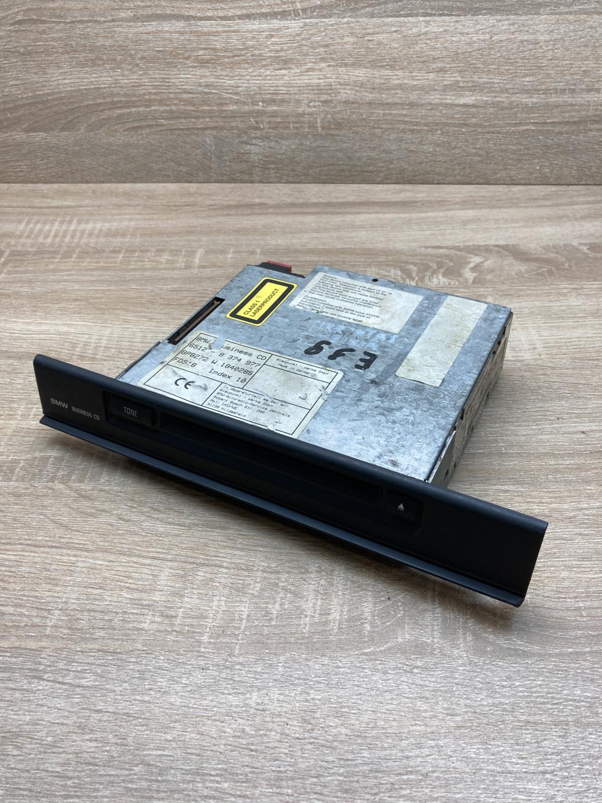 8374977   Radio/CD/DVD/GPS head unit BMW 5 E39