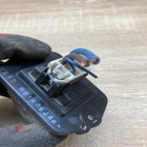 PM010010B   Heater blower motor/fan resistor Mazda 6