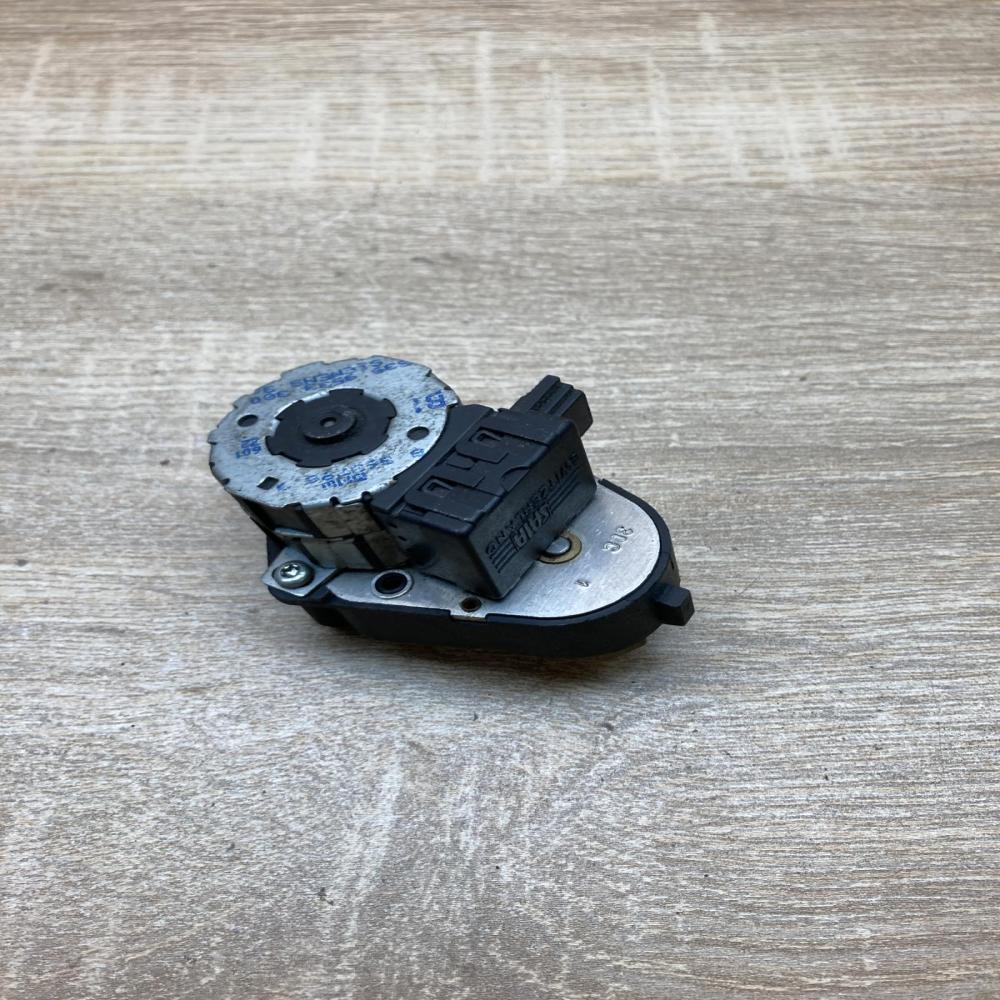 8363796   Air flap motor/actuator BMW 5 E39