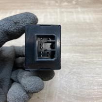 BJ1V67830   Door control unit/module Mazda 323