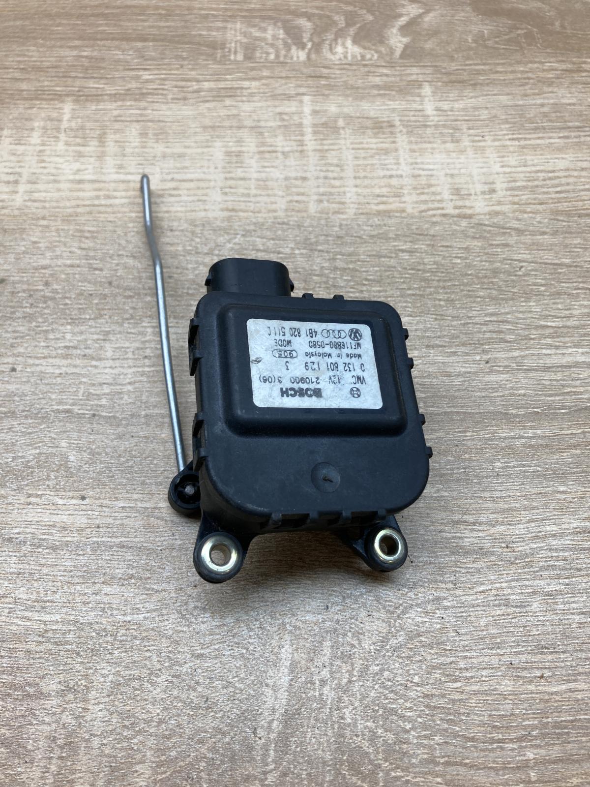 4B1820511C 0132601129  Air flap motor/actuator Audi A6 S6 C5 4B