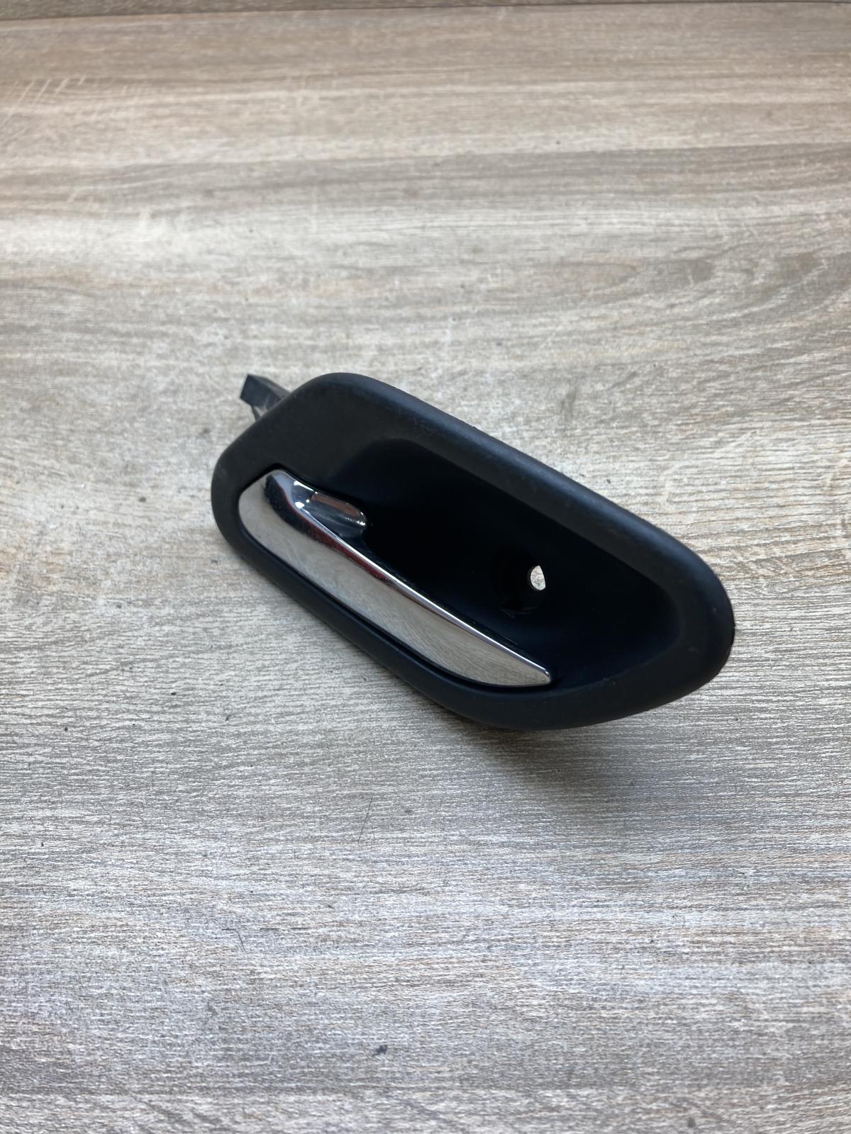 8226049   Front door interior handle BMW 5 E39