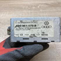 4D0951173B   Alarm control unit/module Audi A8 S8 D2 4D