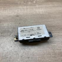 4D0951173B   Alarm control unit/module Audi A8 S8 D2 4D
