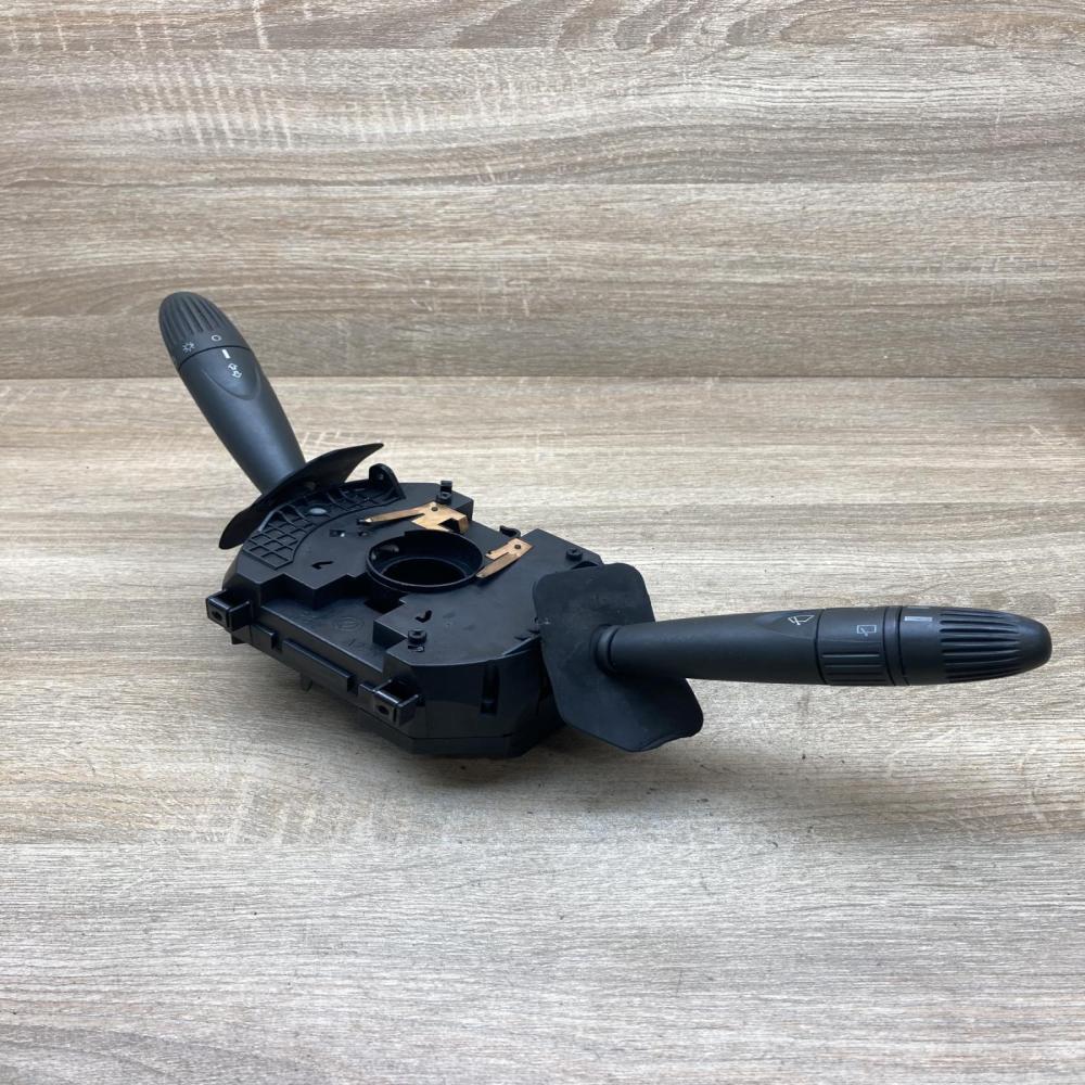 Fiat Punto wiper indicator switch   Wiper turn signal indicator stalk/switch Fia