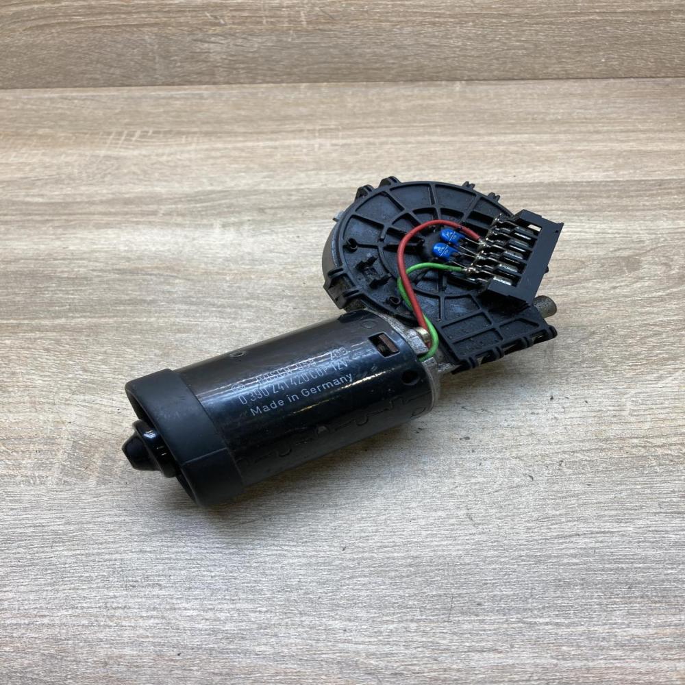 0390241420   Wiper motor Mercedes-Benz E W210