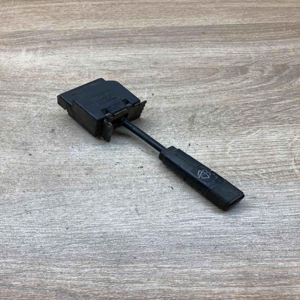 213 SA   Wiper control stalk Volkswagen Transporter - Caravelle T1