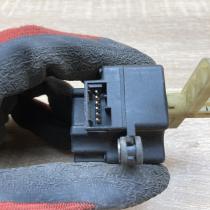 74932D 171101  Air flap motor/actuator Volvo S60