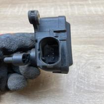 4B1820511D   Air flap motor/actuator Audi A6 S6 C5 4B