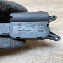 8E1820511D 0132801305  Air flap motor/actuator Audi A4 S4 B6 8E 8H