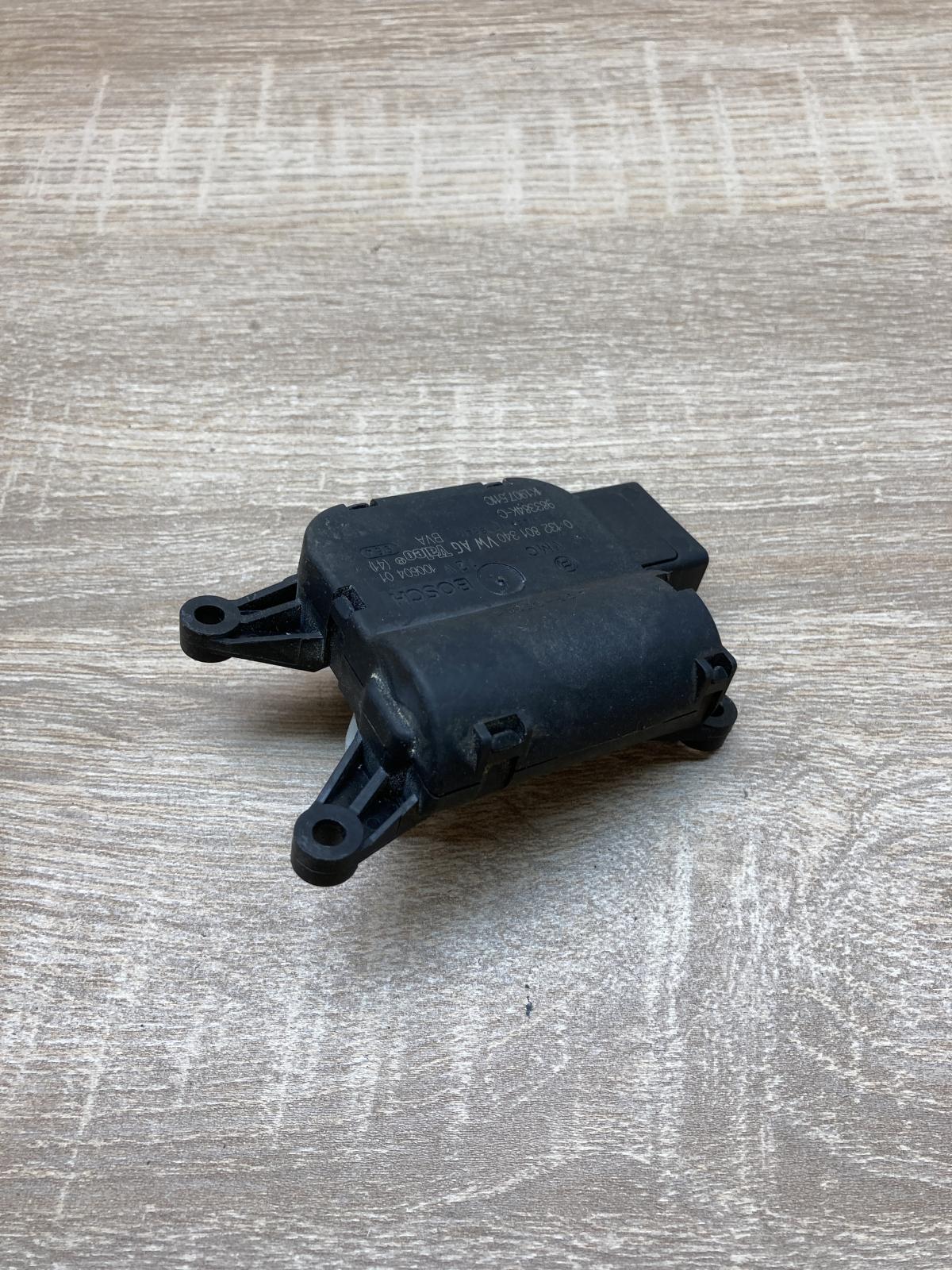 1K1907511C 0132801340  Air flap motor/actuator Volkswagen Golf V